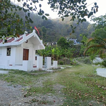 Swami Samarpan Ashram Bed & Breakfast Rishikesh Exterior photo