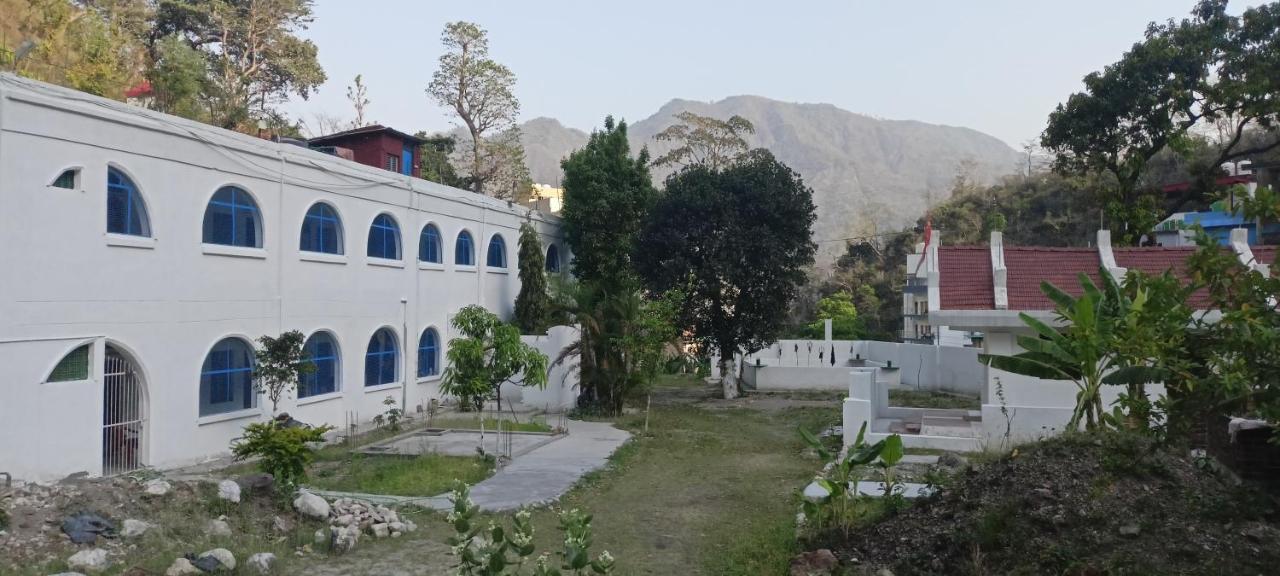 Swami Samarpan Ashram Bed & Breakfast Rishikesh Exterior photo