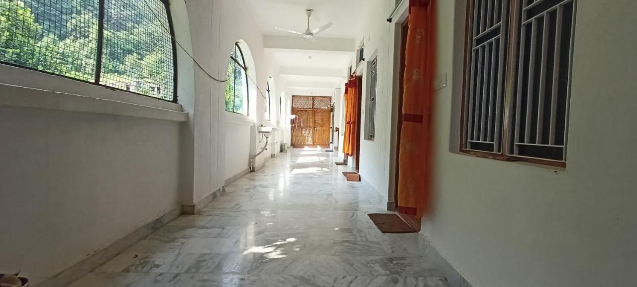 Swami Samarpan Ashram Bed & Breakfast Rishikesh Exterior photo