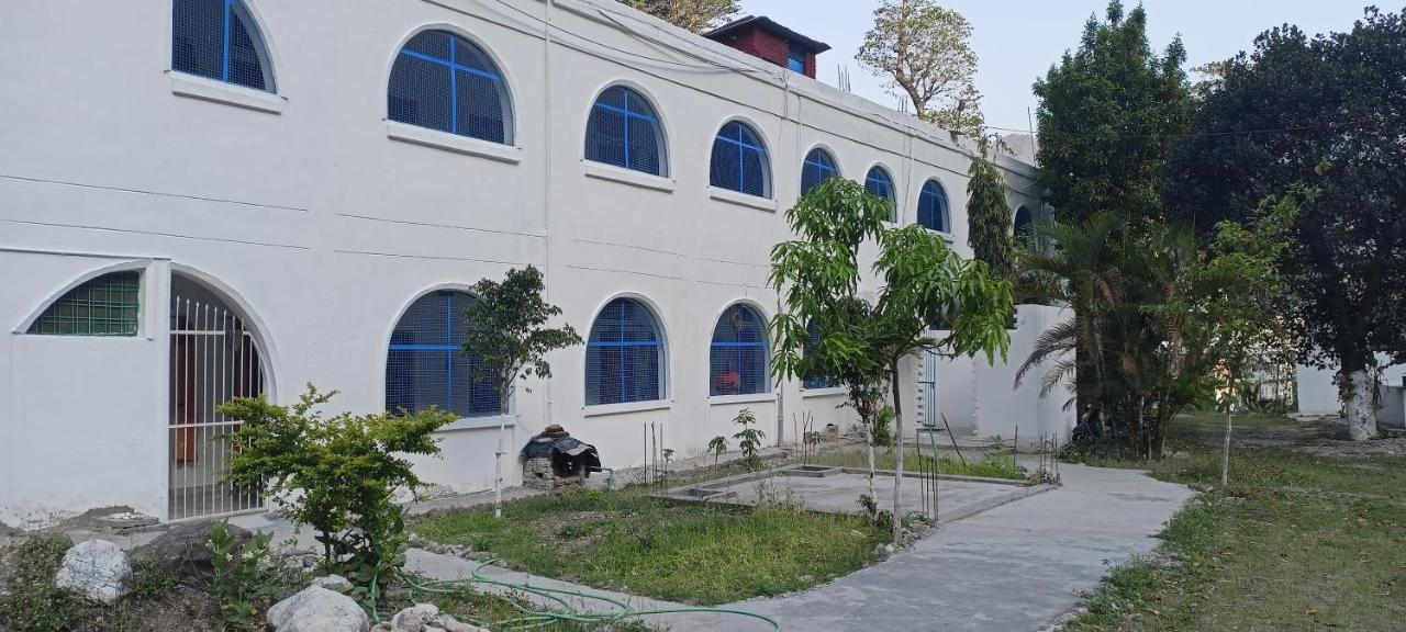 Swami Samarpan Ashram Bed & Breakfast Rishikesh Exterior photo