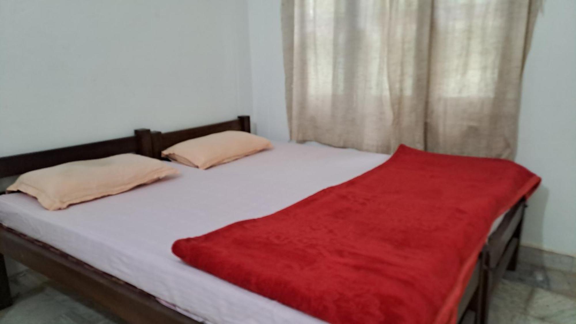 Swami Samarpan Ashram Bed & Breakfast Rishikesh Exterior photo