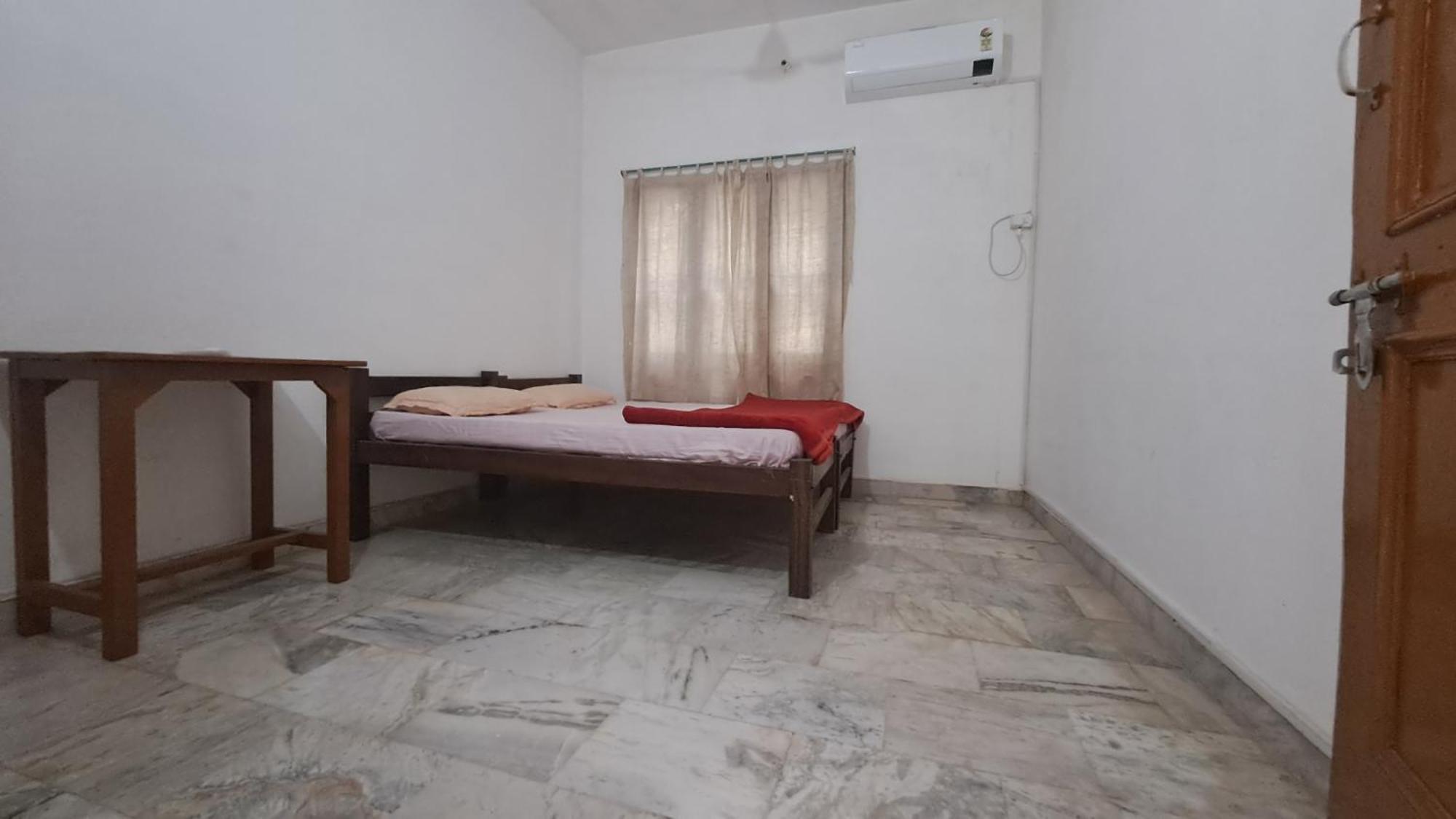 Swami Samarpan Ashram Bed & Breakfast Rishikesh Exterior photo